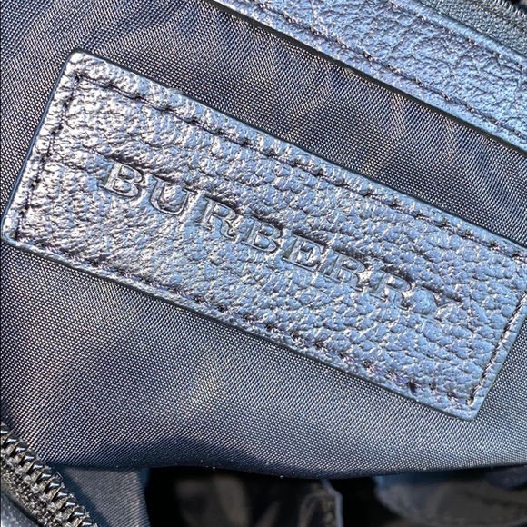 Authentic Burberry bag - Picture 13 of 16